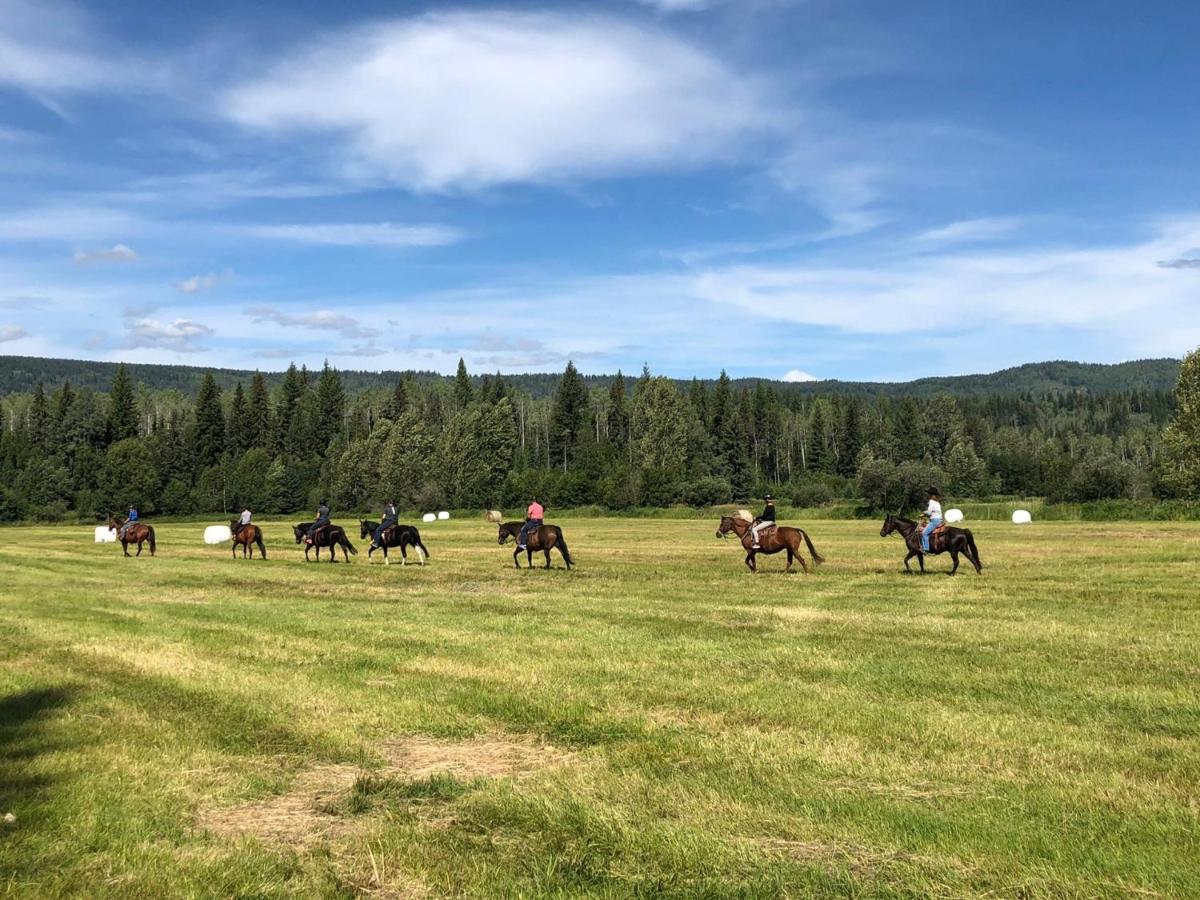 Wells Gray Guest Ranch Clearwater Exterior photo