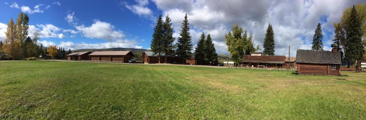 Wells Gray Guest Ranch Clearwater Exterior photo