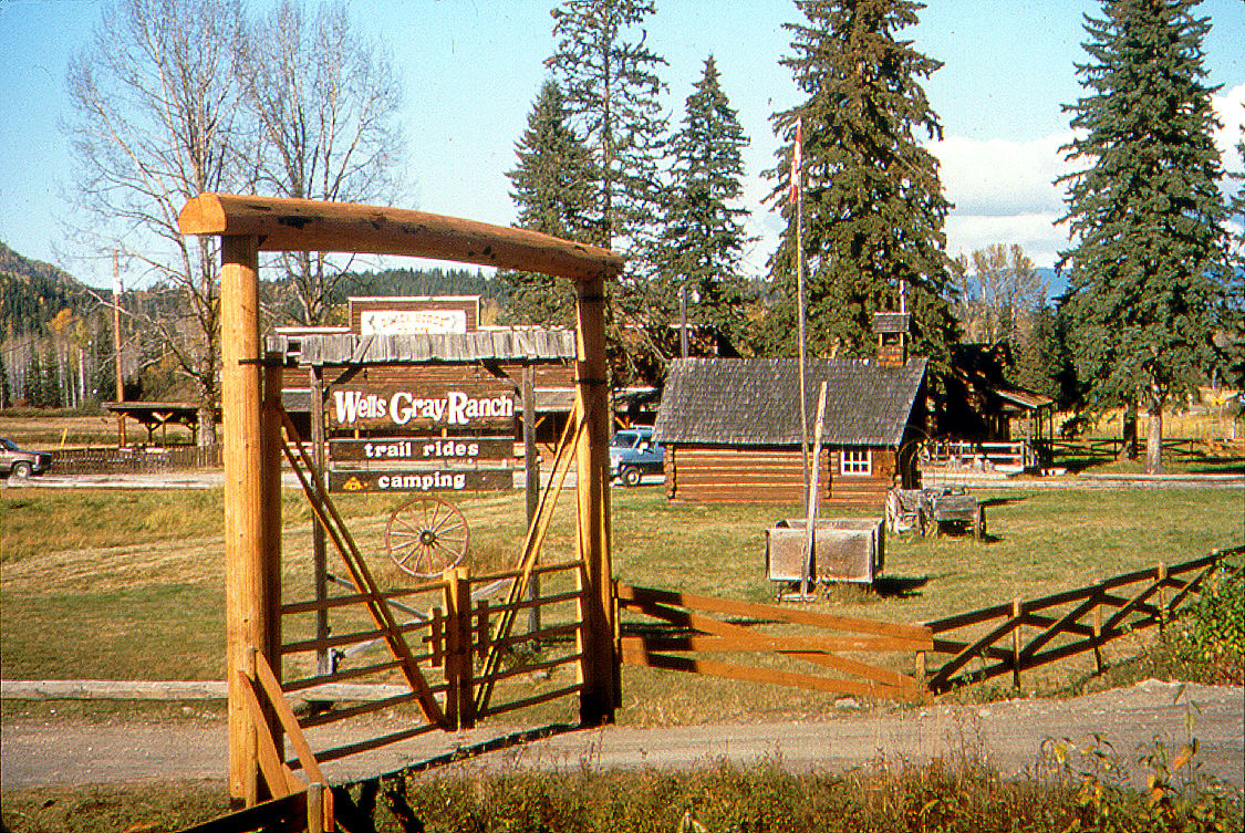 Wells Gray Guest Ranch Clearwater Exterior photo