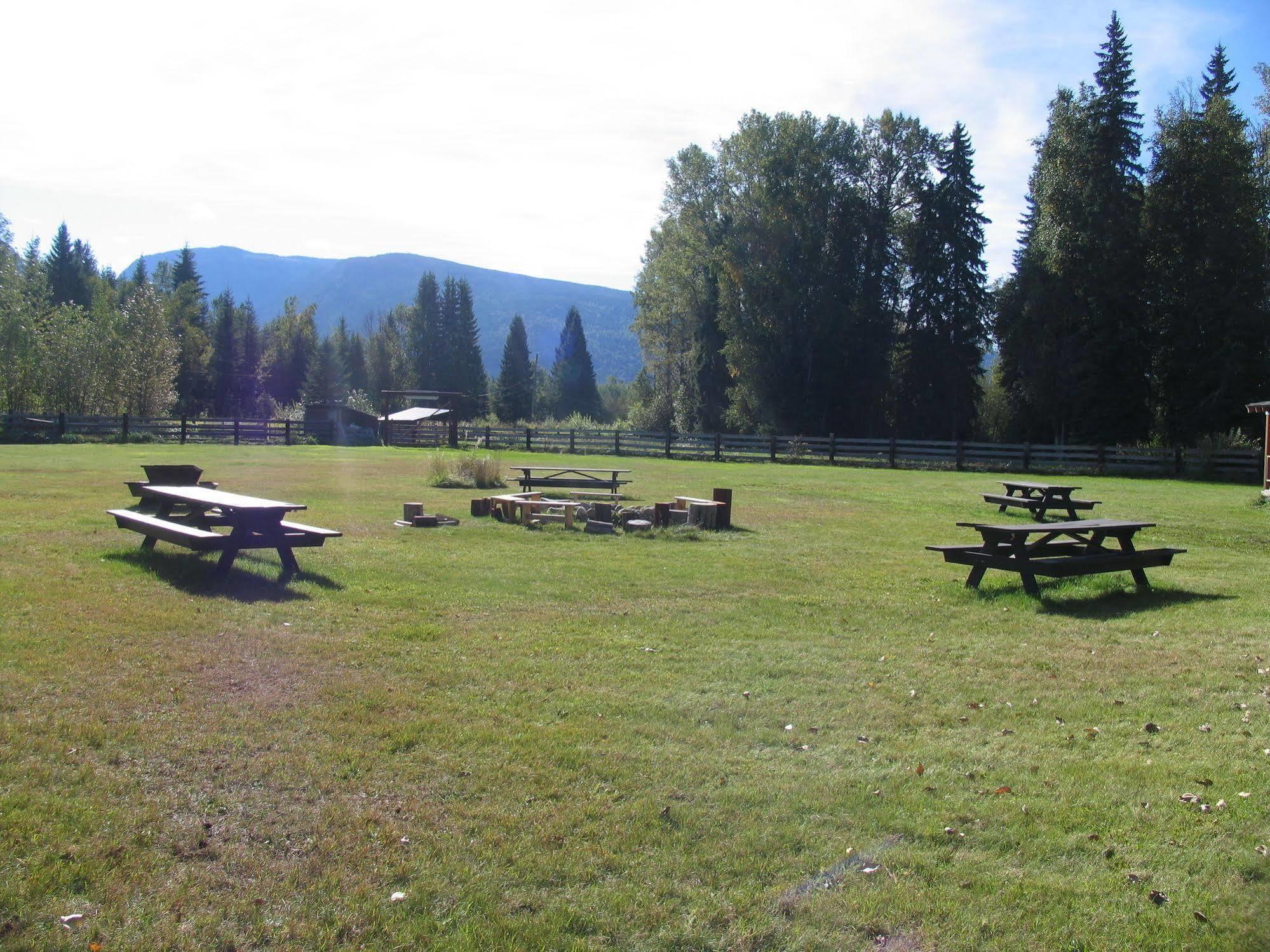 Wells Gray Guest Ranch Clearwater Exterior photo