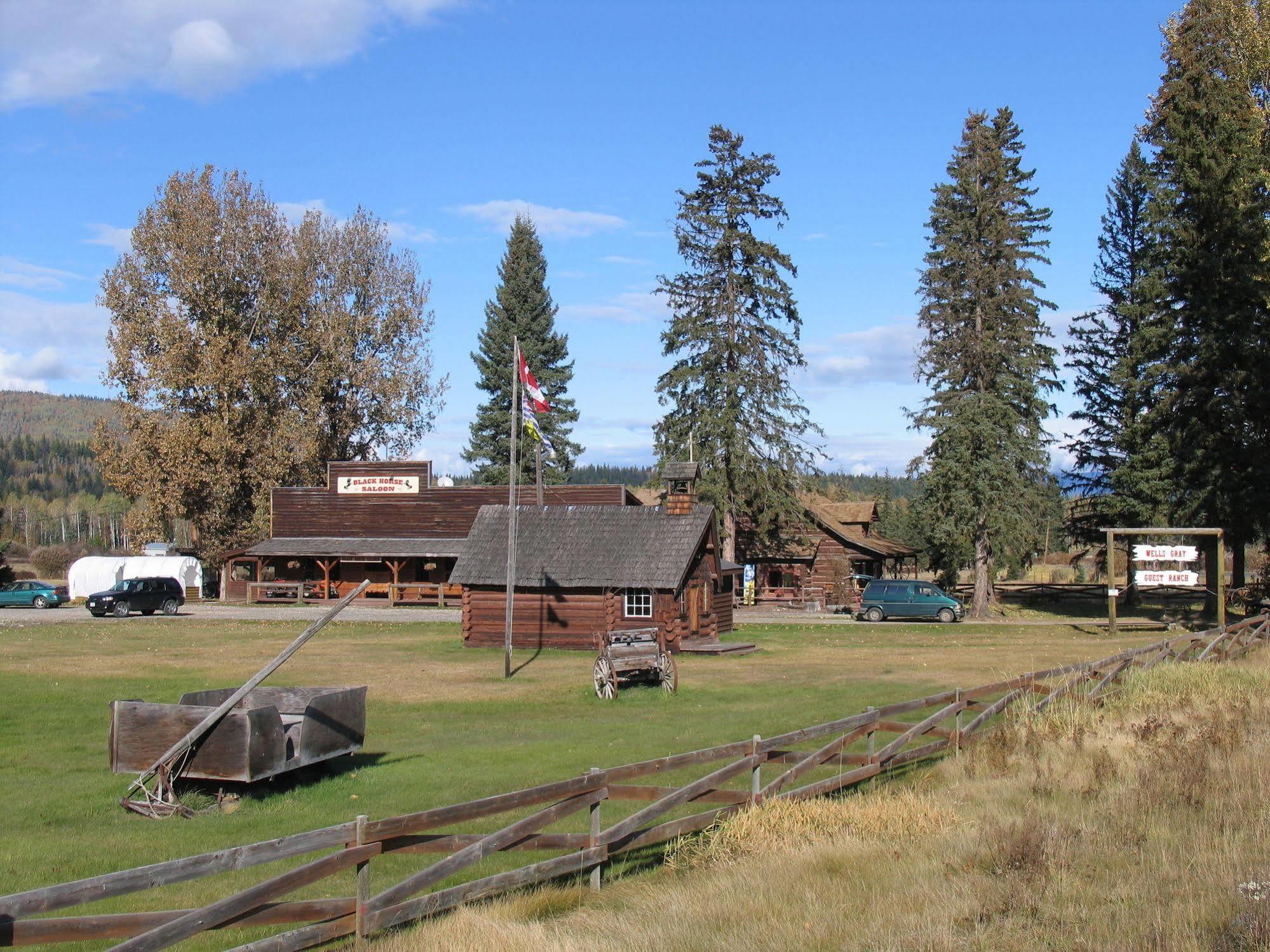 Wells Gray Guest Ranch Clearwater Exterior photo